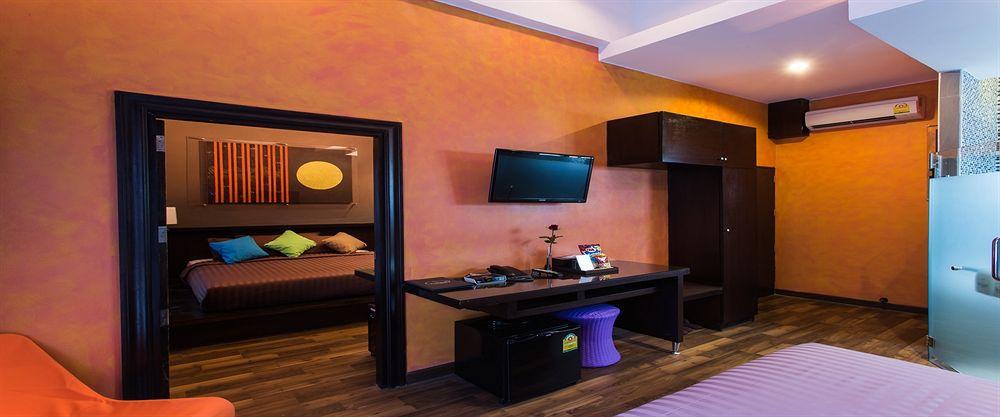 Third Rock Hostel Бангкок Екстер'єр фото