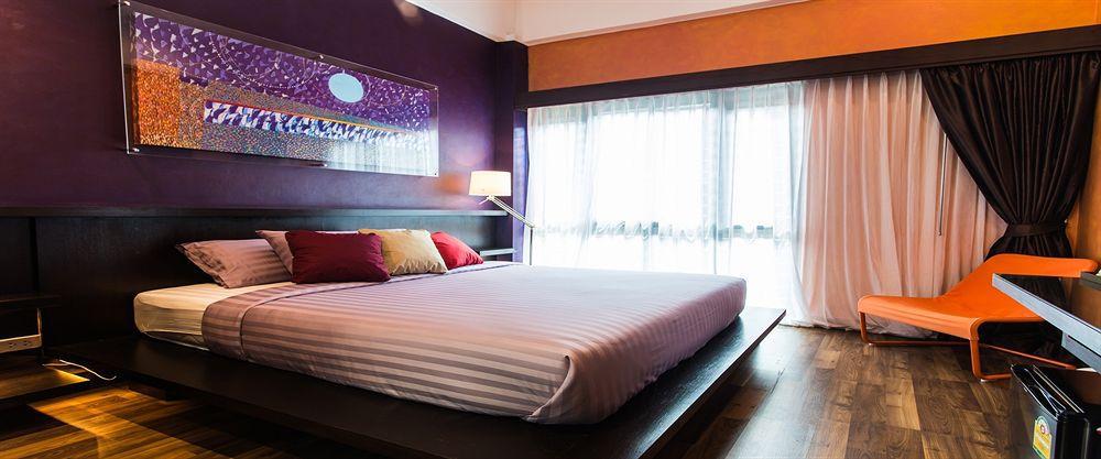 Third Rock Hostel Бангкок Екстер'єр фото