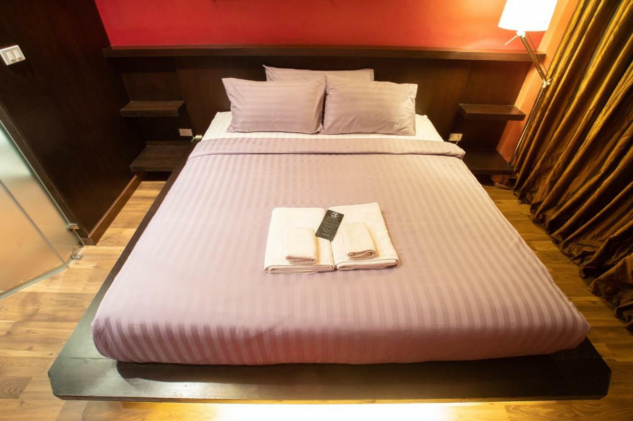 Third Rock Hostel Бангкок Екстер'єр фото