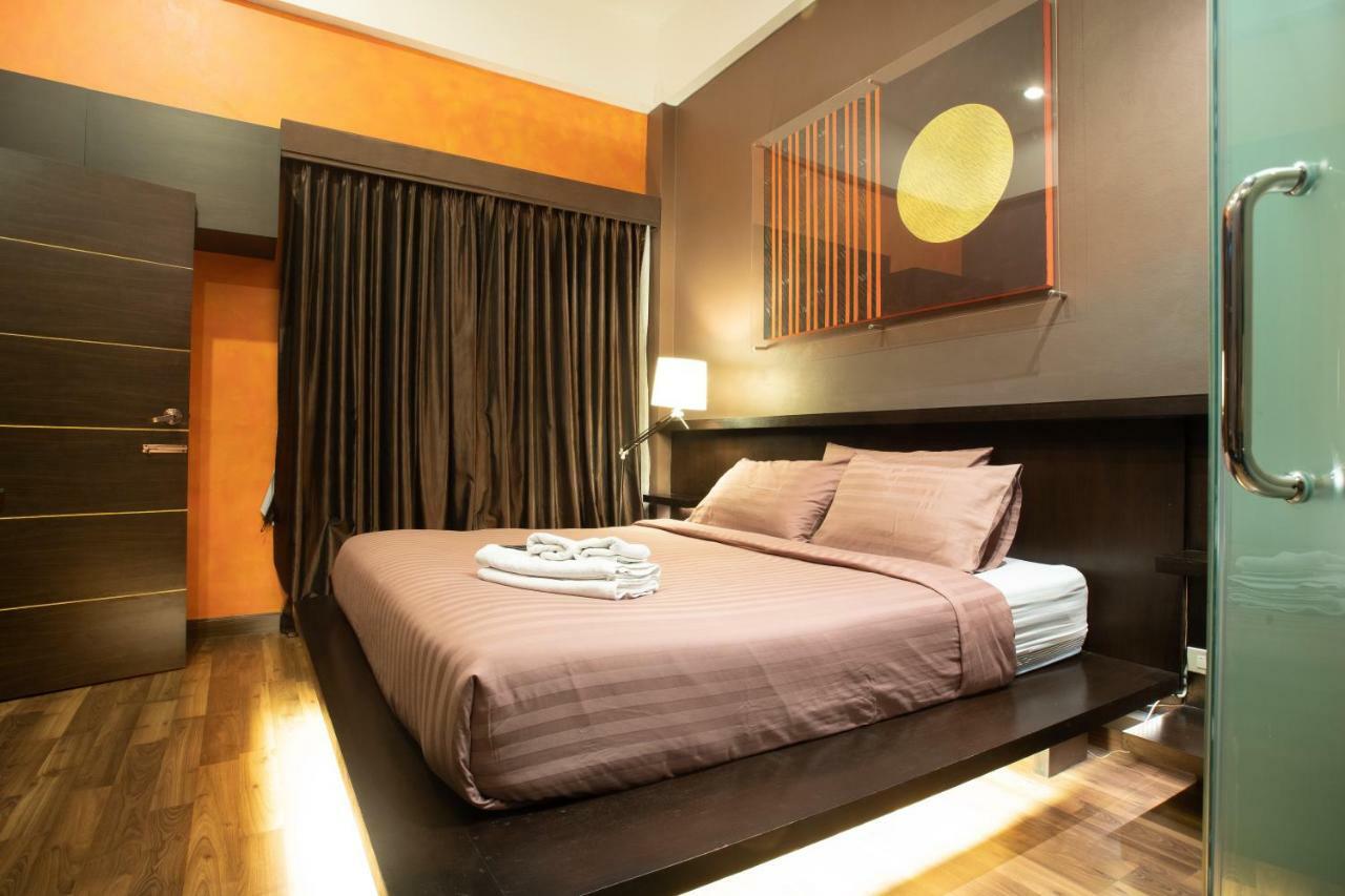 Third Rock Hostel Бангкок Екстер'єр фото