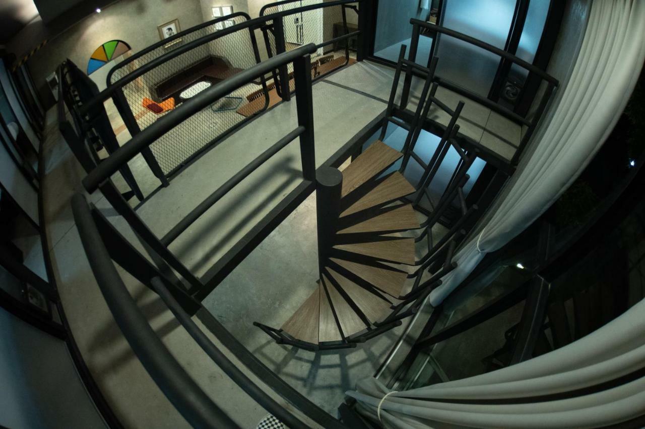 Third Rock Hostel Бангкок Екстер'єр фото